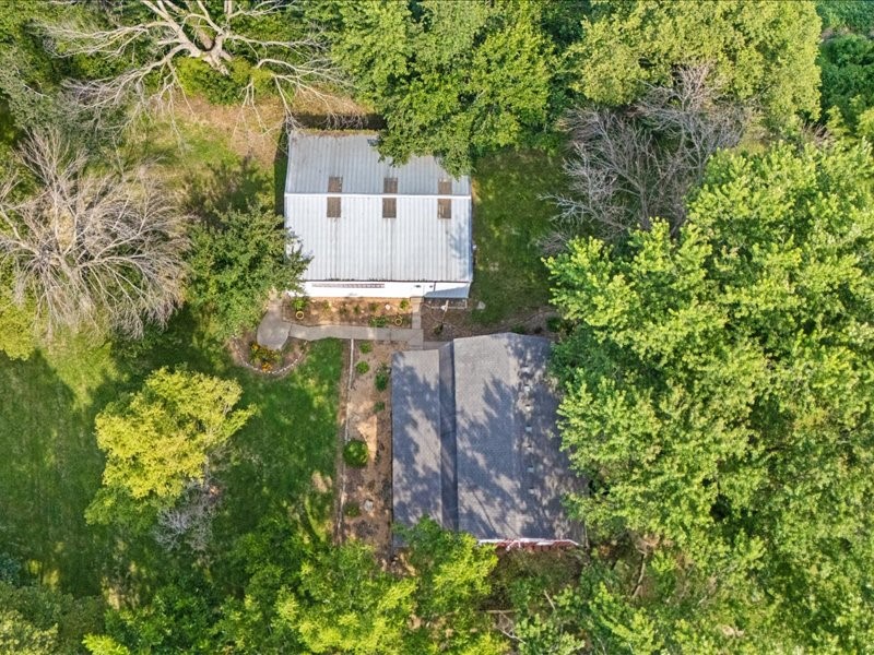 1258 Rollins Road Central City IA 52214