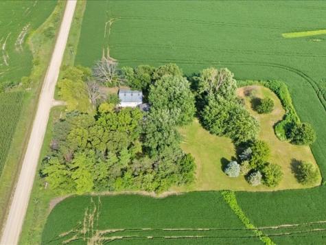 1258 Rollins Road Central City IA 52214