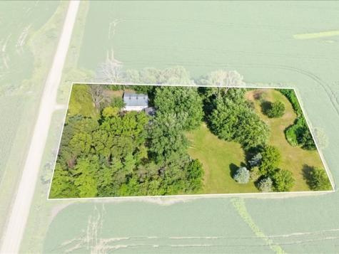 1258 Rollins Road Central City IA 52214