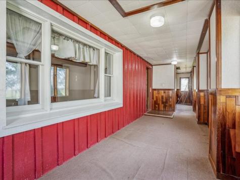 1258 Rollins Road Central City IA 52214