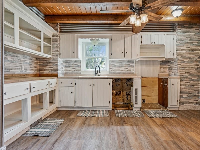 1258 Rollins Road Central City IA 52214