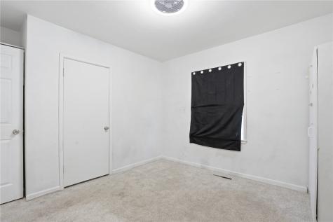 1529 E Avenue NW Cedar Rapids IA 52405