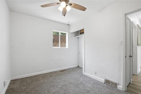 1529 E Avenue NW Cedar Rapids IA 52405