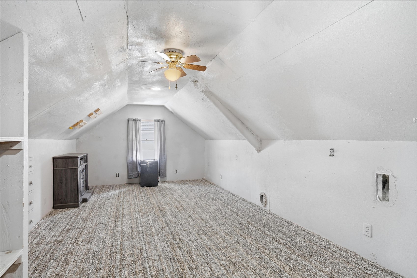 1529 E Avenue NW Cedar Rapids IA 52405