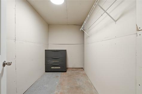 1529 E Avenue NW Cedar Rapids IA 52405
