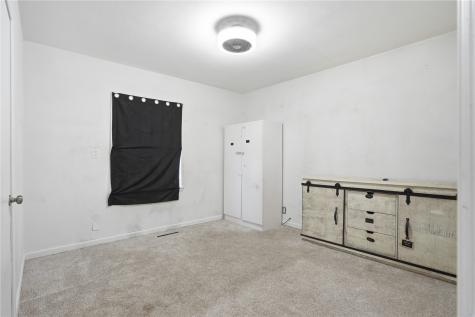 1529 E Avenue NW Cedar Rapids IA 52405