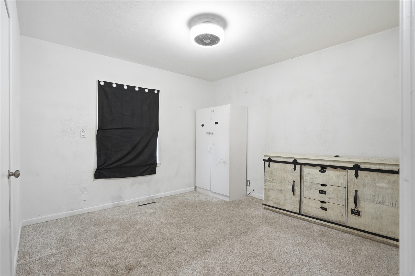 1529 E Avenue NW Cedar Rapids IA 52405