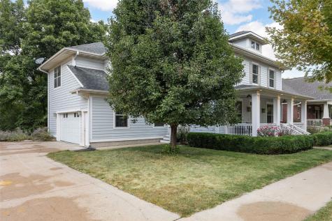 720 Walker Circle Iowa City IA 52245