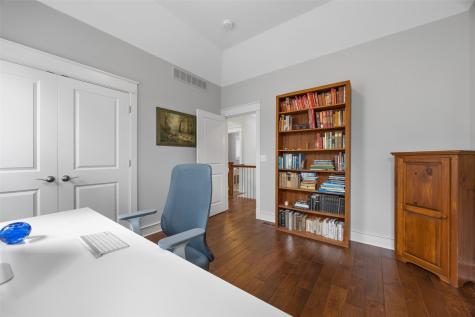 720 Walker Circle Iowa City IA 52245
