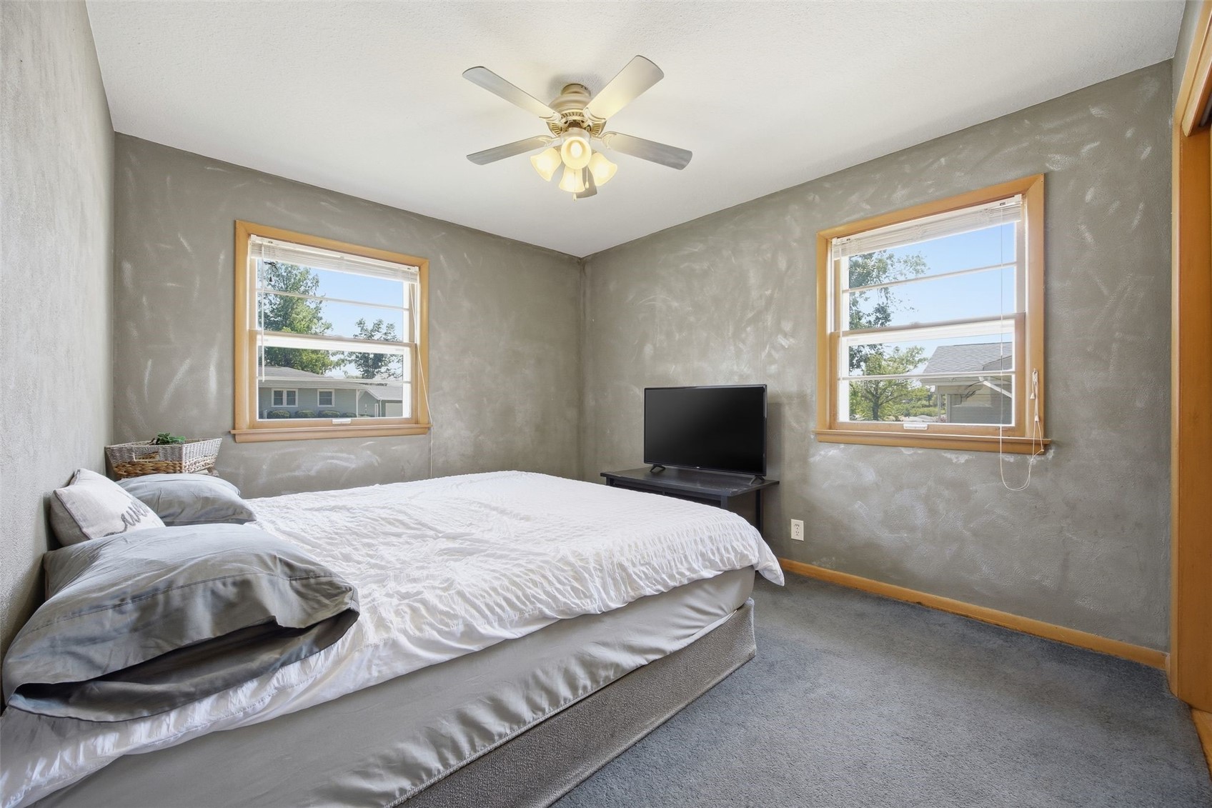 2448 Teresa Drive SW Cedar Rapids IA 52404