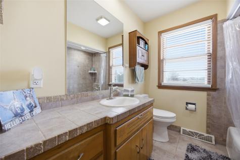 2448 Teresa Drive SW Cedar Rapids IA 52404