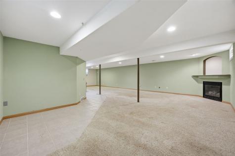 2448 Teresa Drive SW Cedar Rapids IA 52404
