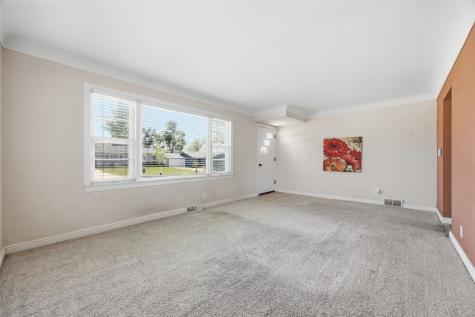2448 Teresa Drive SW Cedar Rapids IA 52404