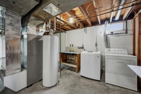 3858 Terrace Hill Drive NE Cedar Rapids IA 52402
