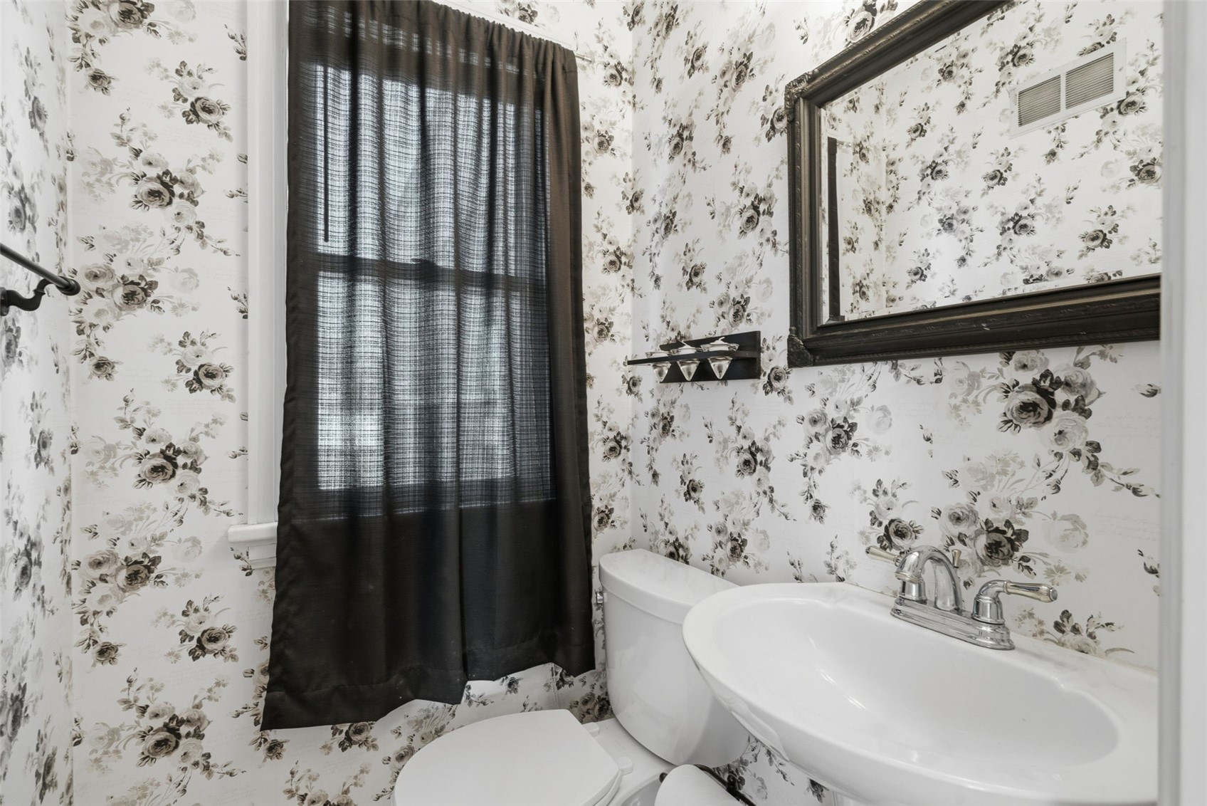 132 38th Street NE Cedar Rapids IA 52402