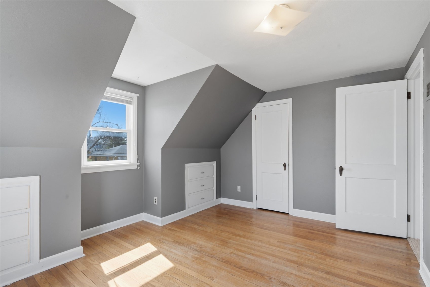 132 38th Street NE Cedar Rapids IA 52402