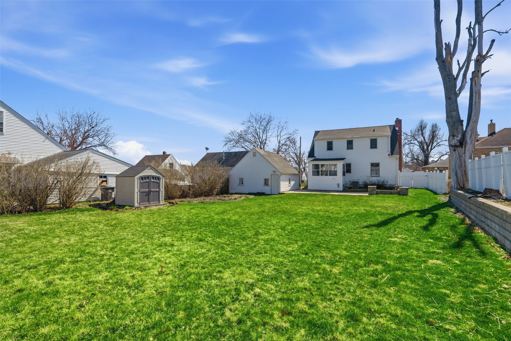 132 38th Street NE Cedar Rapids IA 52402