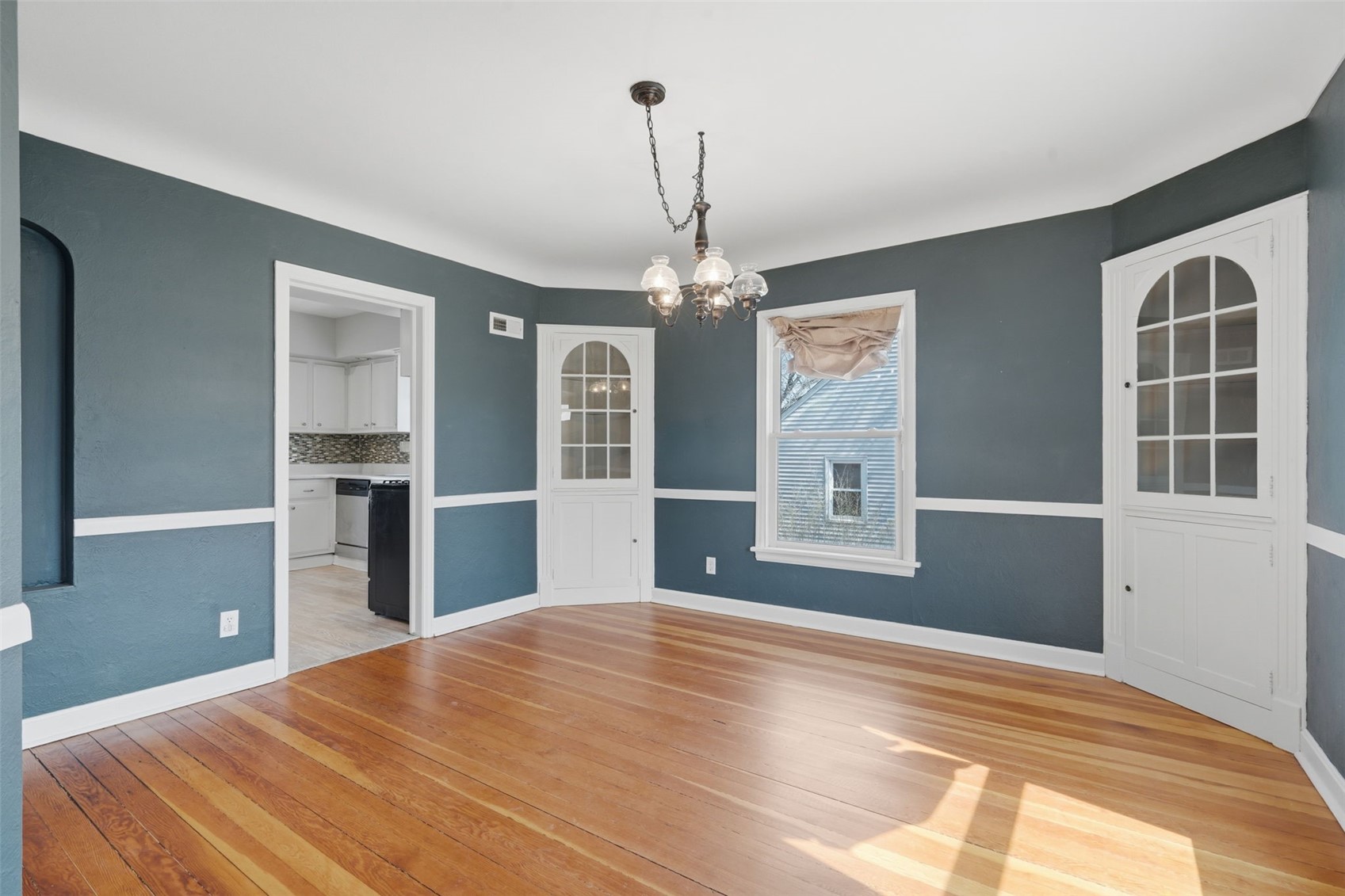 132 38th Street NE Cedar Rapids IA 52402