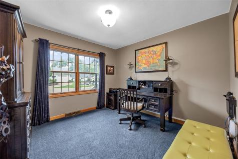 6000 Beverly Road SW Cedar Rapids IA 52404