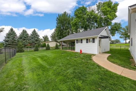 6000 Beverly Road SW Cedar Rapids IA 52404