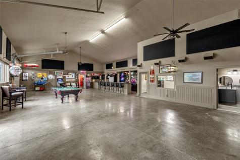 6000 Beverly Road SW Cedar Rapids IA 52404
