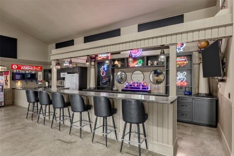 6000 Beverly Road SW Cedar Rapids IA 52404
