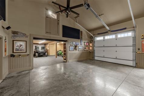 6000 Beverly Road SW Cedar Rapids IA 52404
