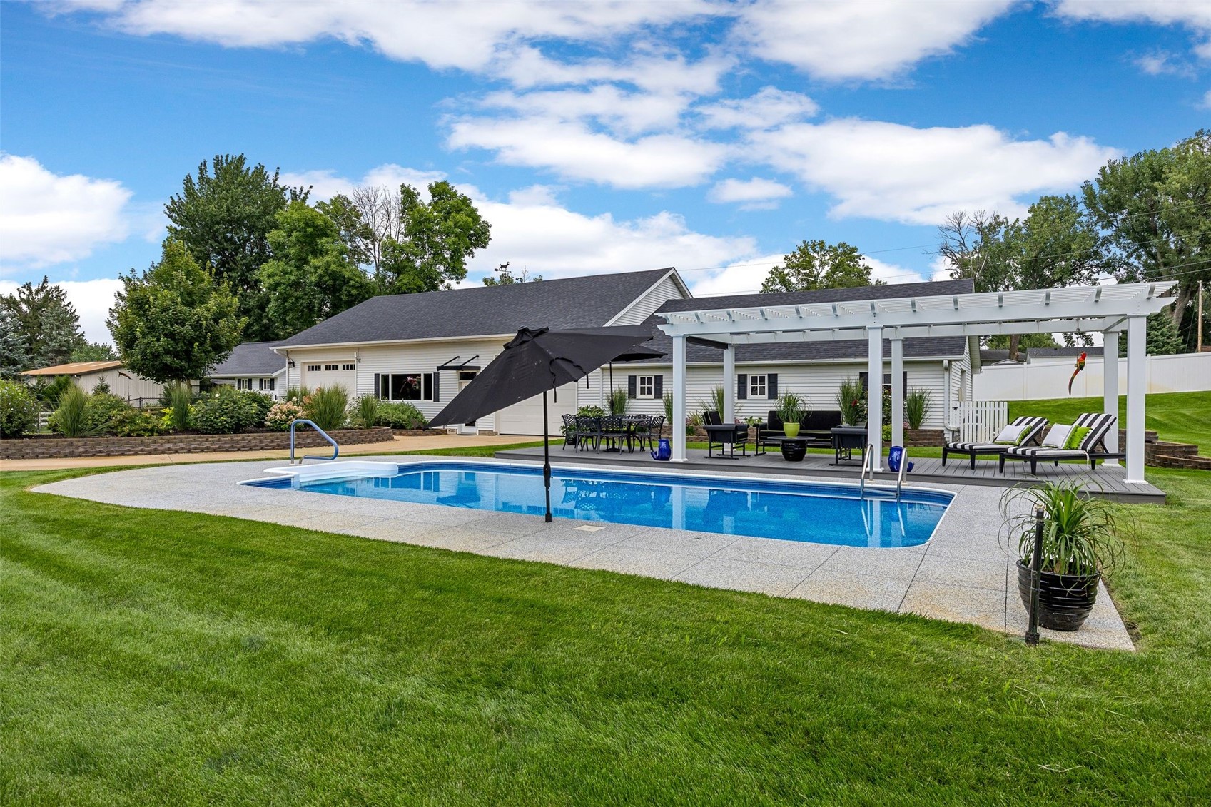6000 Beverly Road SW Cedar Rapids IA 52404
