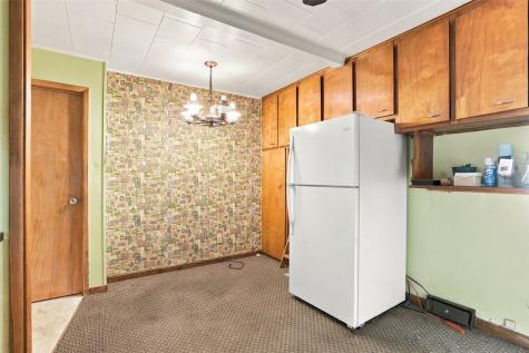 206 2nd Avenue Hiawatha IA 52233