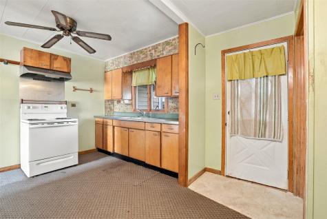 206 2nd Avenue Hiawatha IA 52233
