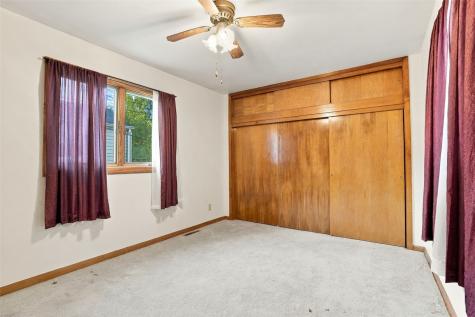 206 2nd Avenue Hiawatha IA 52233