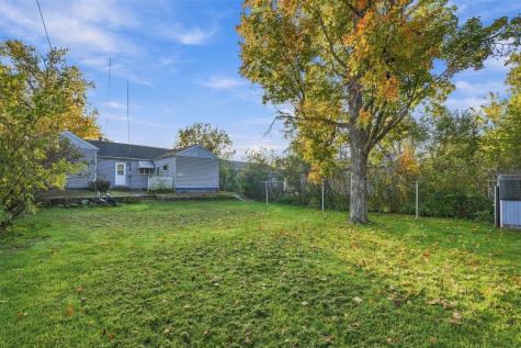 206 2nd Avenue Hiawatha IA 52233