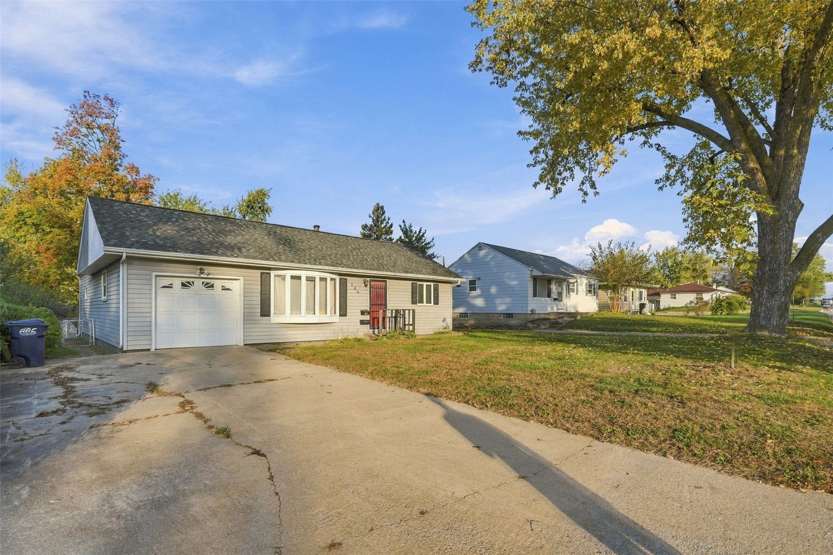 206 2nd Avenue Hiawatha IA 52233