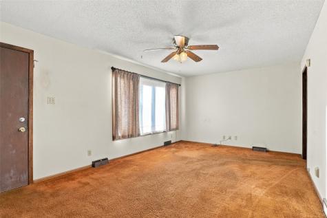 206 2nd Avenue Hiawatha IA 52233