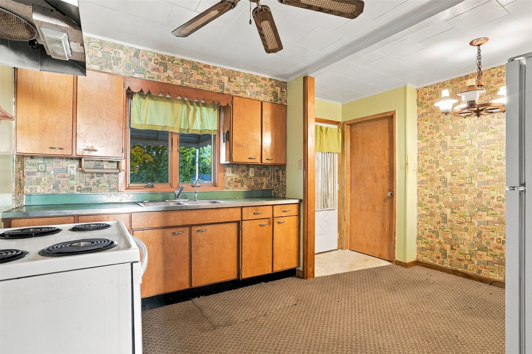 206 2nd Avenue Hiawatha IA 52233