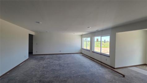 8806 Zeppelin Avenue NE Cedar Rapids IA 52402