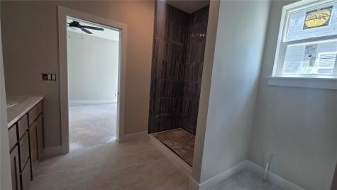 8806 Zeppelin Avenue NE Cedar Rapids IA 52402