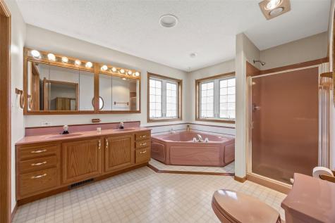 6808 Michael Road Palo IA 52324