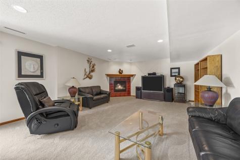 6808 Michael Road Palo IA 52324