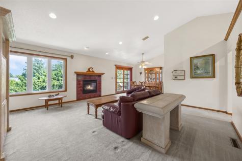 6808 Michael Road Palo IA 52324
