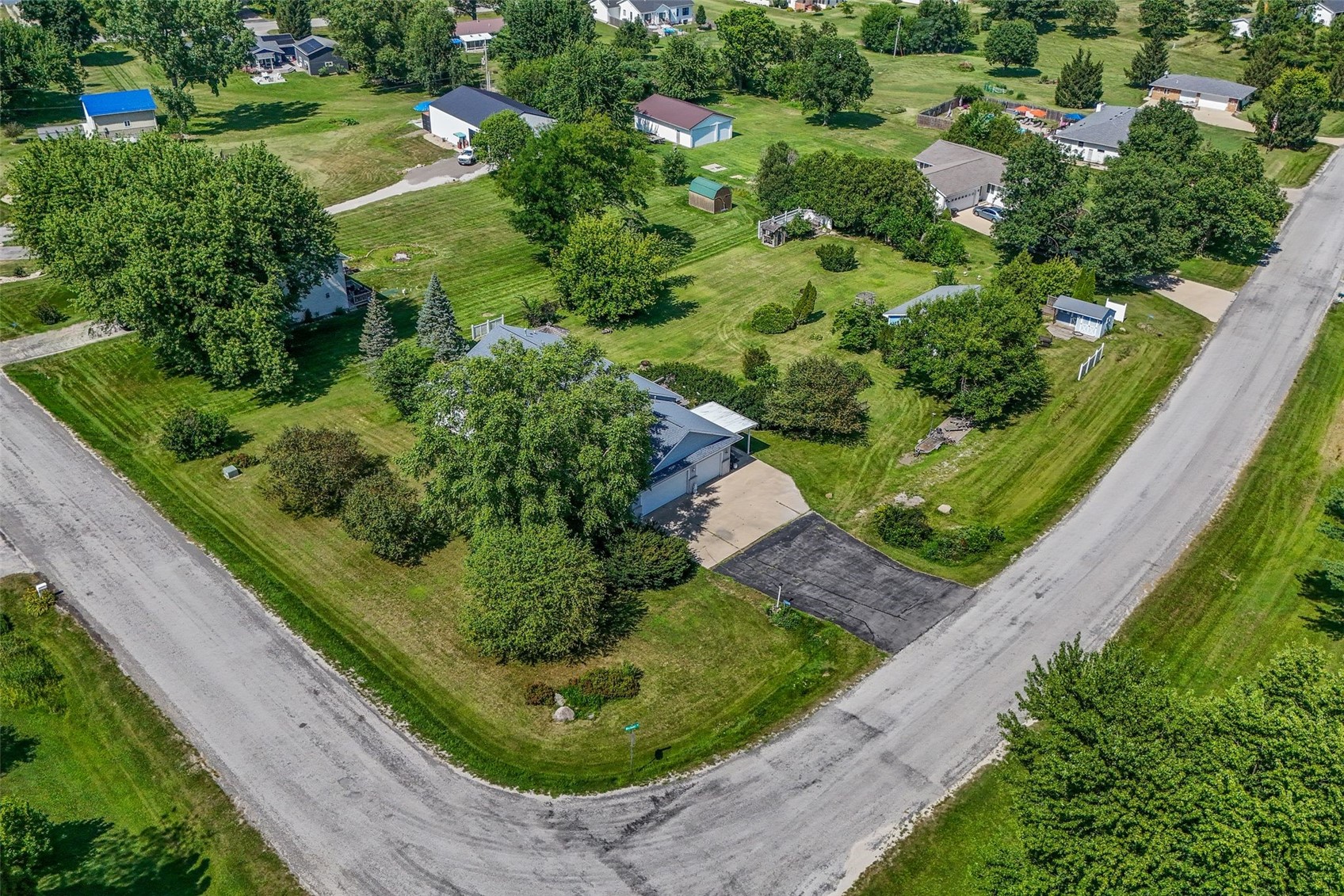 6808 Michael Road Palo IA 52324