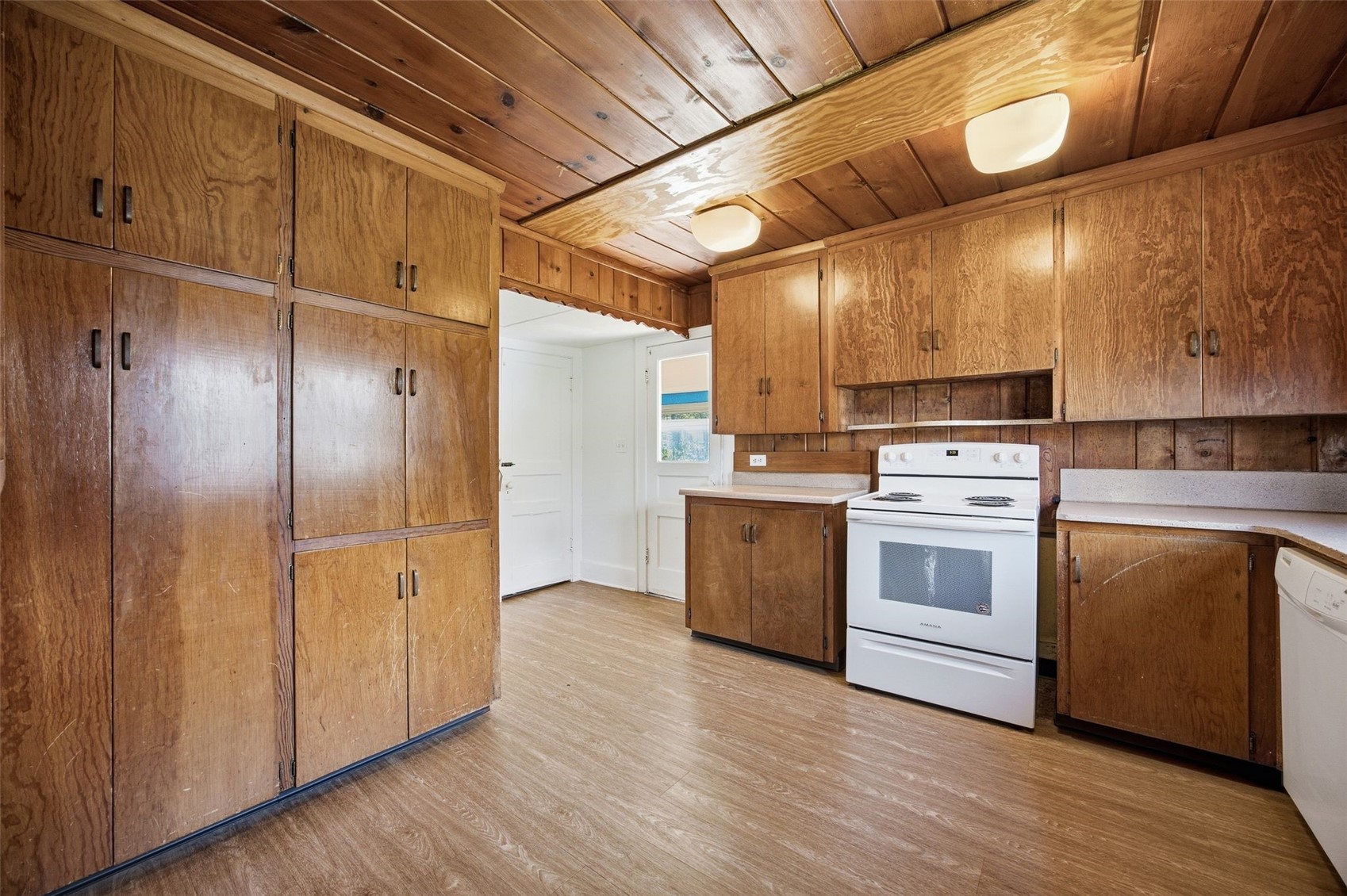 317 10th Avenue SW Mt Vernon IA 52314