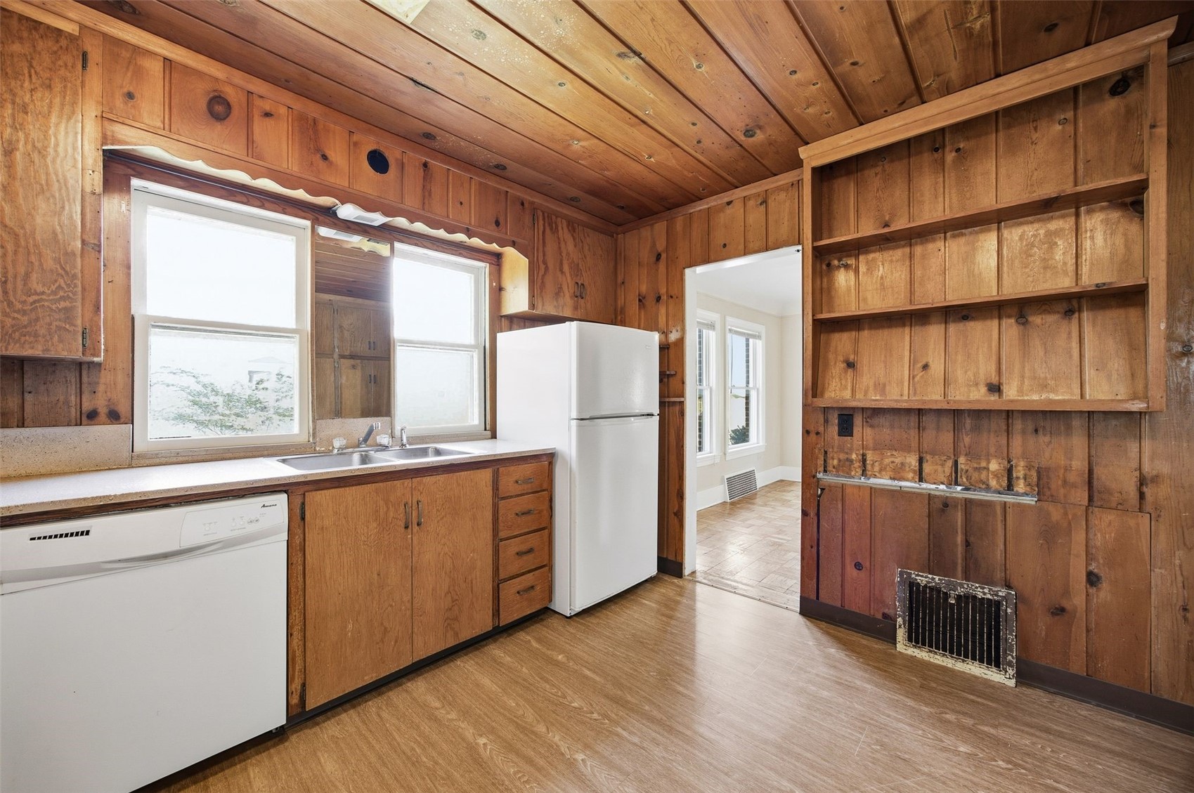 317 10th Avenue SW Mt Vernon IA 52314