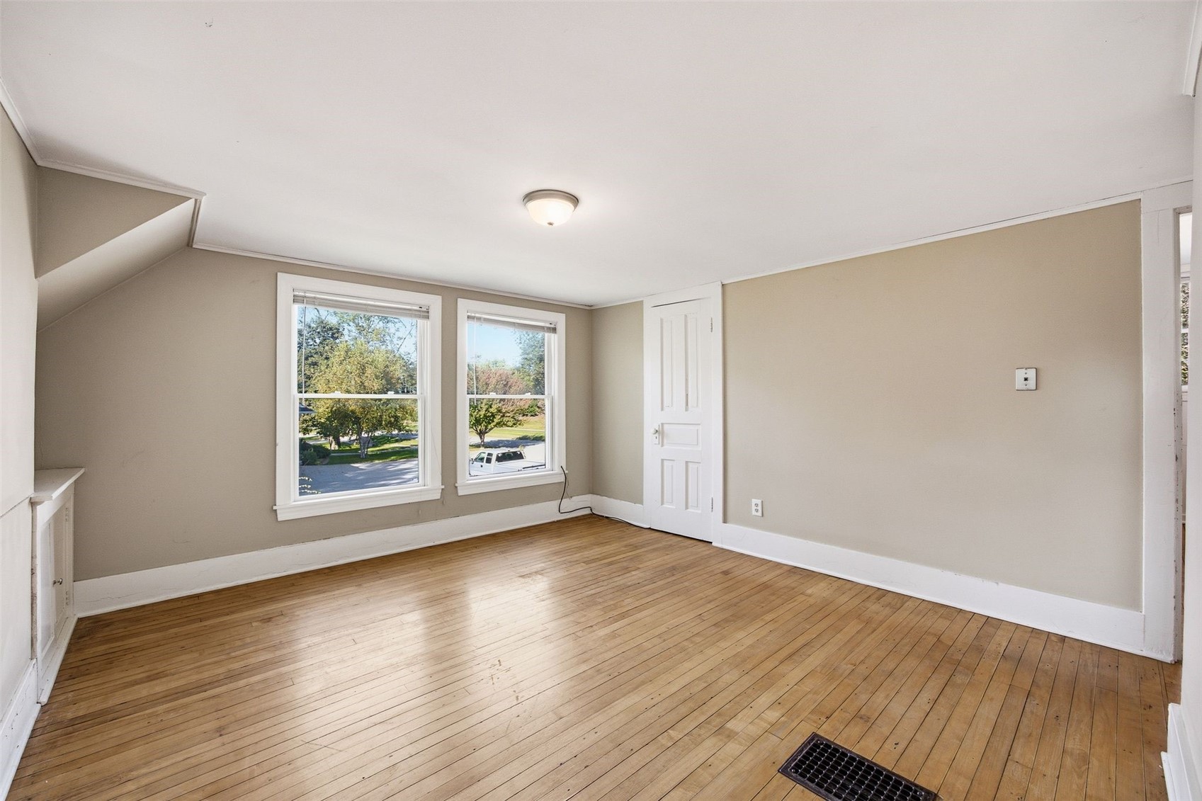 317 10th Avenue SW Mt Vernon IA 52314
