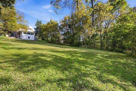 317 10th Avenue SW Mt Vernon IA 52314