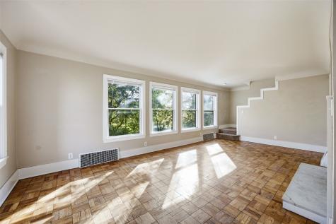 317 10th Avenue SW Mt Vernon IA 52314