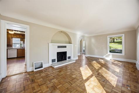 317 10th Avenue SW Mt Vernon IA 52314