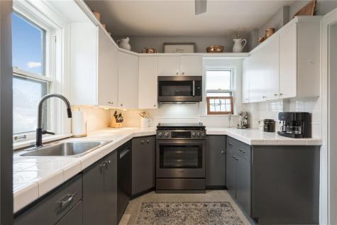 2335 Blake Boulevard SE Cedar Rapids IA 52403