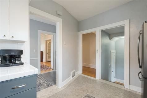 2335 Blake Boulevard SE Cedar Rapids IA 52403