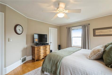 2335 Blake Boulevard SE Cedar Rapids IA 52403